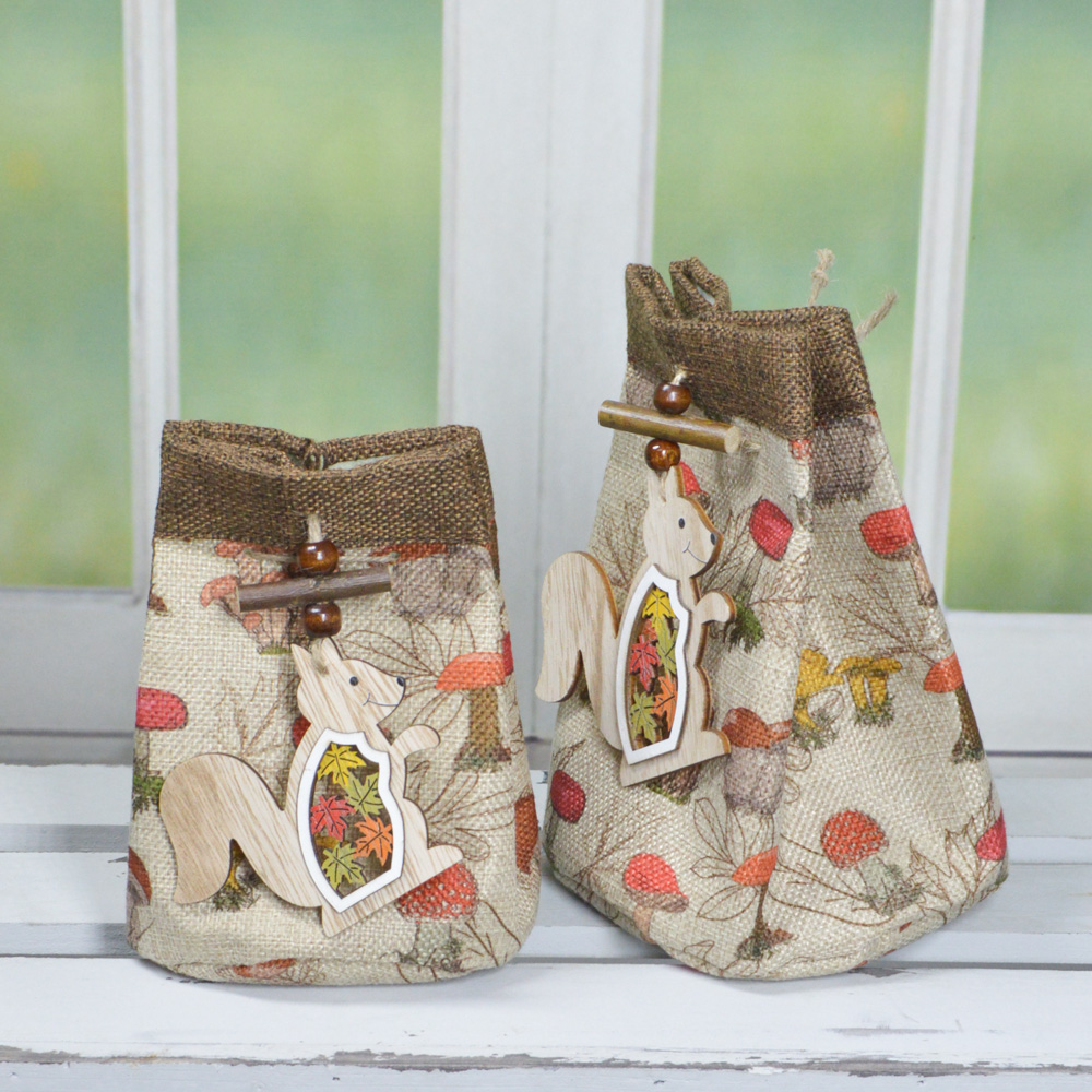 Candy bag storage bag with wooden squirrel decoration